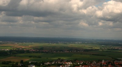 Blick auf das Rhein-Main-Gebiet von der Veste Otzberg
