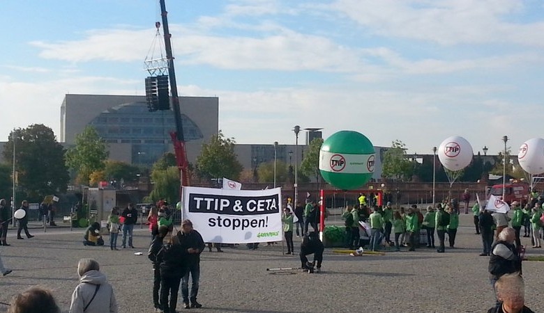 250.000 vom 3,263 Millionen gegen TTIP und CETA in Berlin auf der Straße - Kategorien: Politik  20151010_095309-780x450