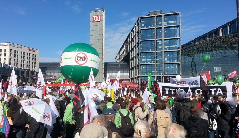 250.000 vom 3,263 Millionen gegen TTIP und CETA in Berlin auf der Straße - Kategorien: Politik  20151010_115523-780x450