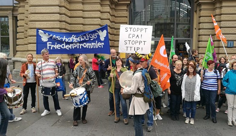 Bilder von der STOP CETA TTIP Demo am 17.09.2016 in Frankfurt -  Politik Wirtschaft  IMG_20160917_104841-780x451