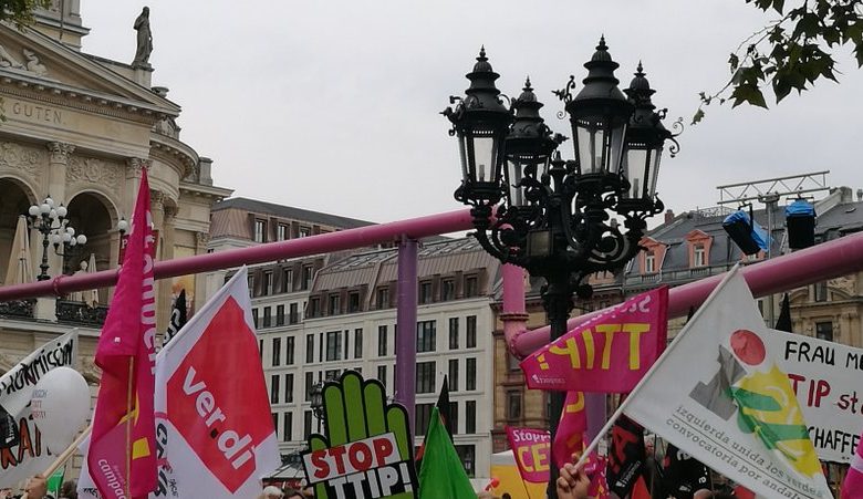 Bilder von der STOP CETA TTIP Demo am 17.09.2016 in Frankfurt -  Politik Wirtschaft  IMG_20160917_132147-780x451
