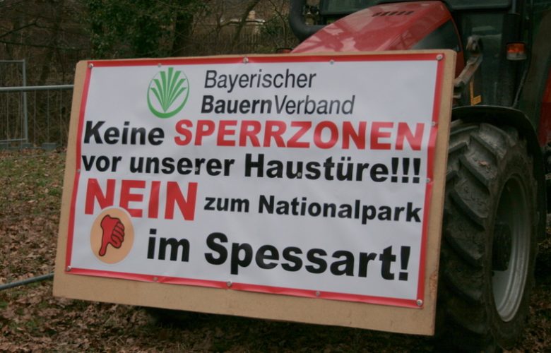 Nationalpark Spessart - Demo am 10.02.2017 vor dem Landratsamt Aschaffenburg -  Menschen Politik  IMG_7265-780x500