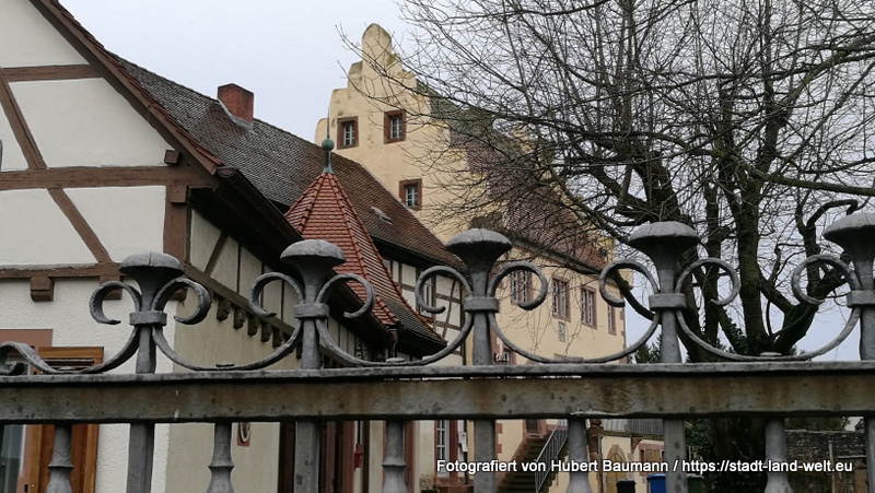 Nach 100 Tagen Regenwetter: Kurzbesuch in Babenhausen (Hessen) -  RSS-Feed Städte  Babenhausen-Fachwerk-Schloss