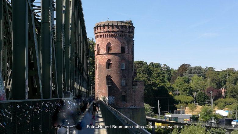Vom Mainspitz zum oberen Mittelrhein - Kategorien: Deutschland Flüsse und Seen Flussradwege Hessen Radtouren Rheinland-Pfalz Städte Wohnmobil-Touren 