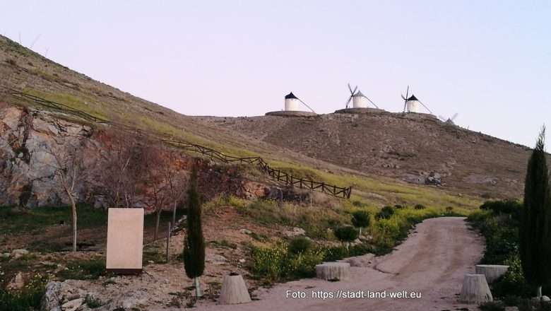 Don Quijote und der Kampf gegen die Windmühlen -  Kultur Outdoor-Erlebnisse Spanien Wohnmobil-Touren  311-IMG_20240203_184650-780x440