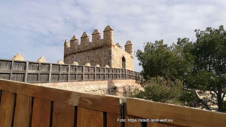Die Stadtmauern der Weltkulturerbestadt Avila -  Historische Altstadt Kultur Spanien Städte UNESCO Weltkulturerbe Wohnmobil-Touren  364-IMG_20240206_135211-780x440